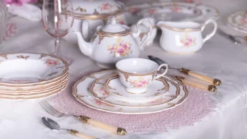 Порцеляновий чайний сервіз